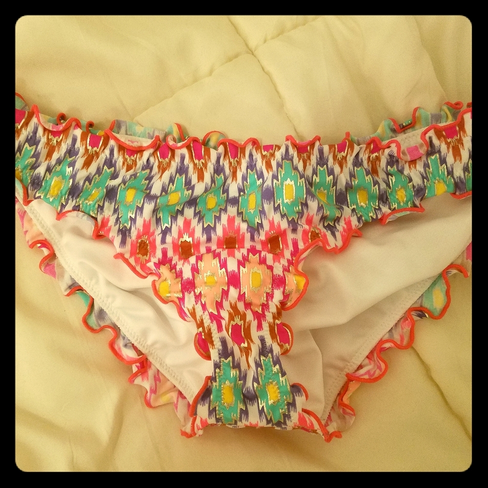 NWT Victoria's Secret Ruffled Bikini Bottom
